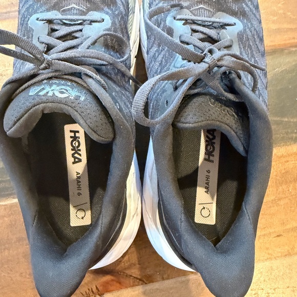 Hoka Arahi 6 - Picture 2 of 5